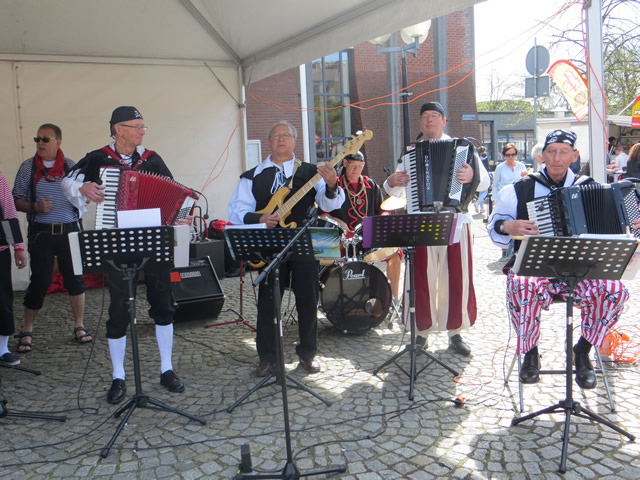 muzikanten melbuulnpiratenkoor